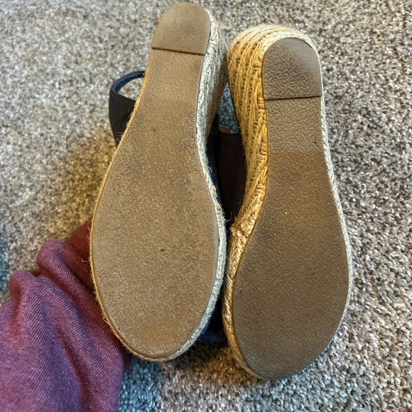 Fashion Bug Y2K Dark Blue Wedges with Bow Accent - Picture 4 of 8